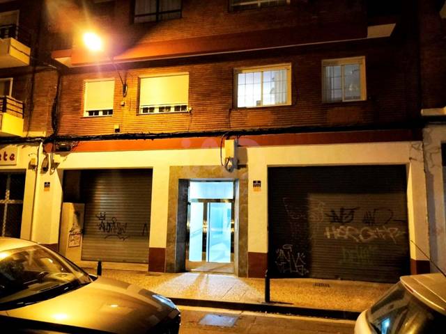 Local comercial en Venta en  Calle pamplna escudero 10, 10 en Universidad San Francisco