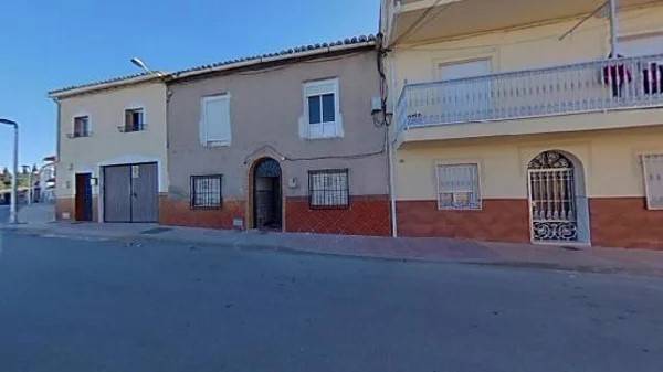 Casa-chalet en Venta en Calle Comandante García Pintado, 82 en Mengíbar