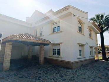Casa con piscina in vendita a Calle la Quilla  Cabo Roig Alicante  ES