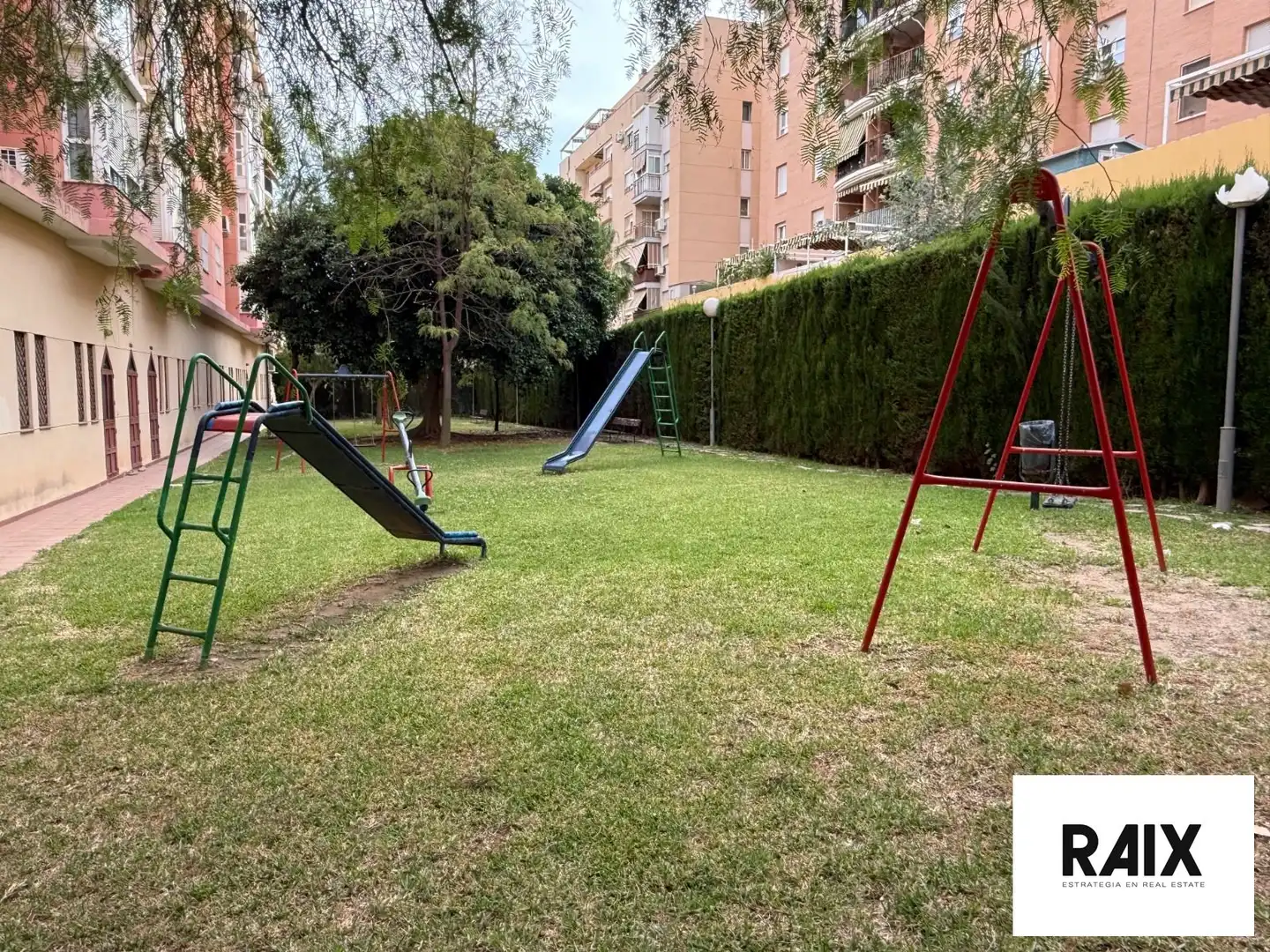Jardí de Pis en venda en Málaga amb Aire condicionat, Terrassa i Moblat