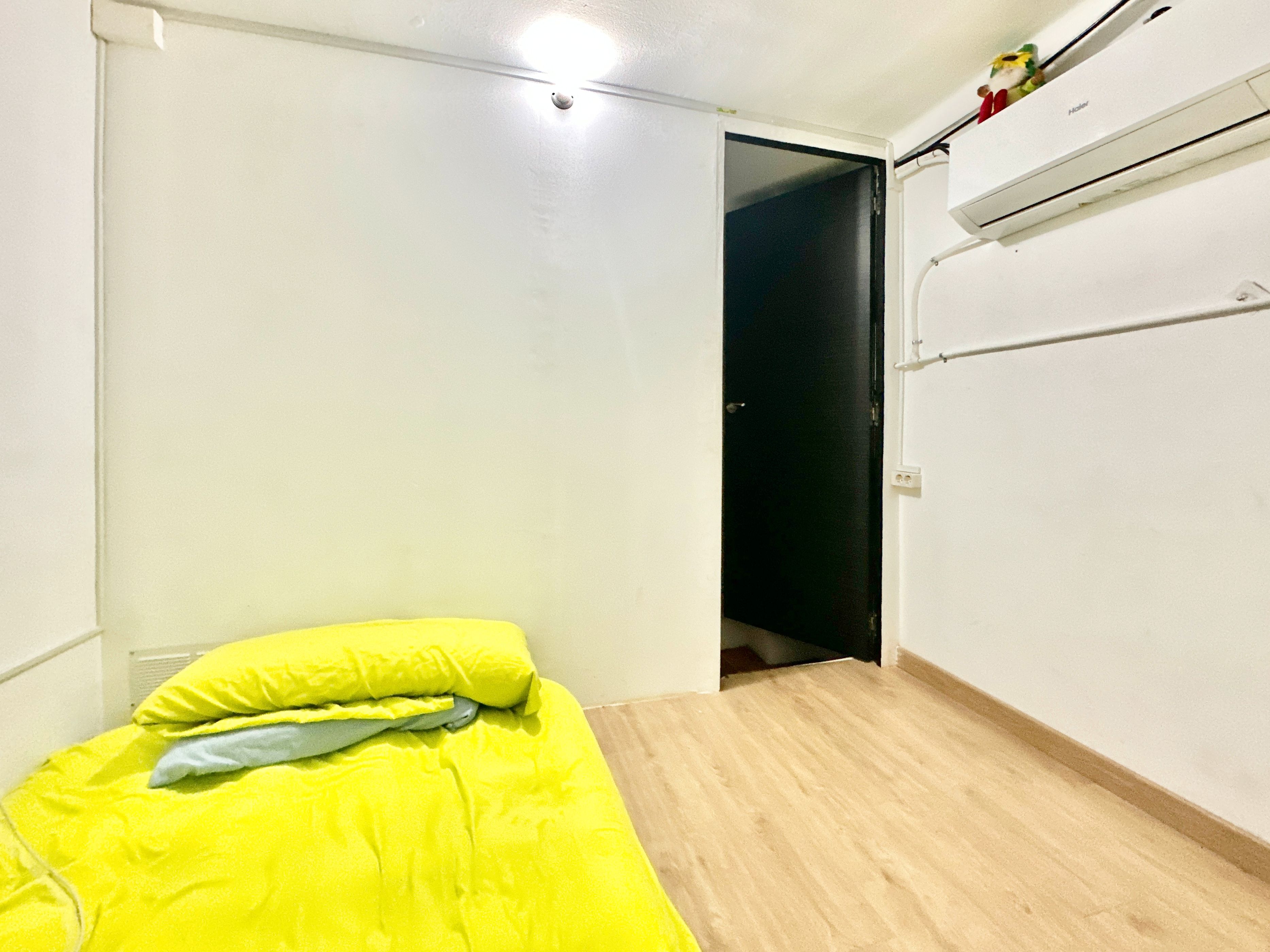 Bedroom of Planta baja for sale in  Barcelona Capital
