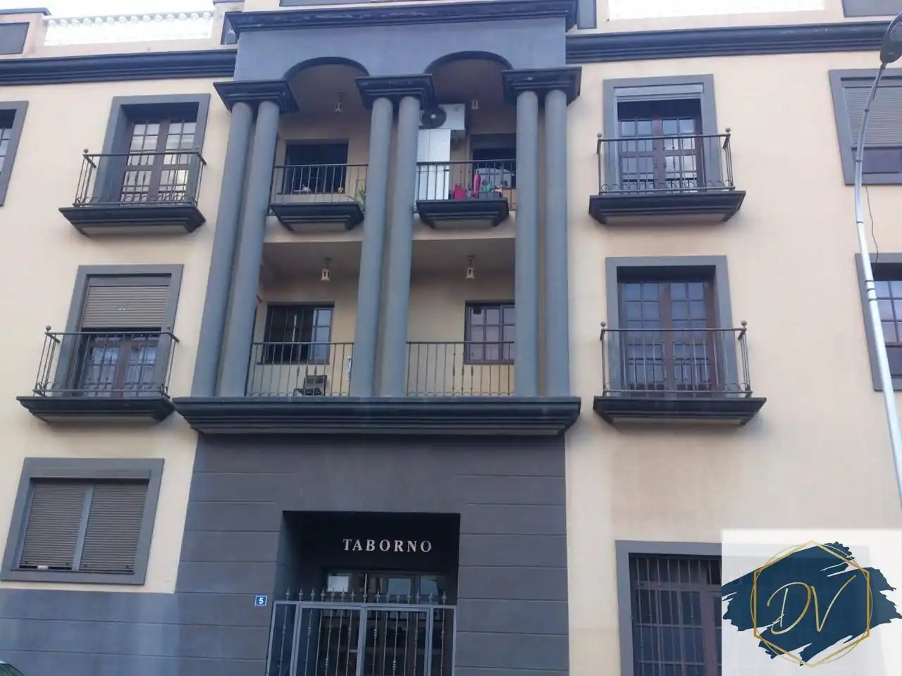 Vista exterior de Piso de alquiler en San Cristóbal de la Laguna con Trastero, Amueblado y Balcón