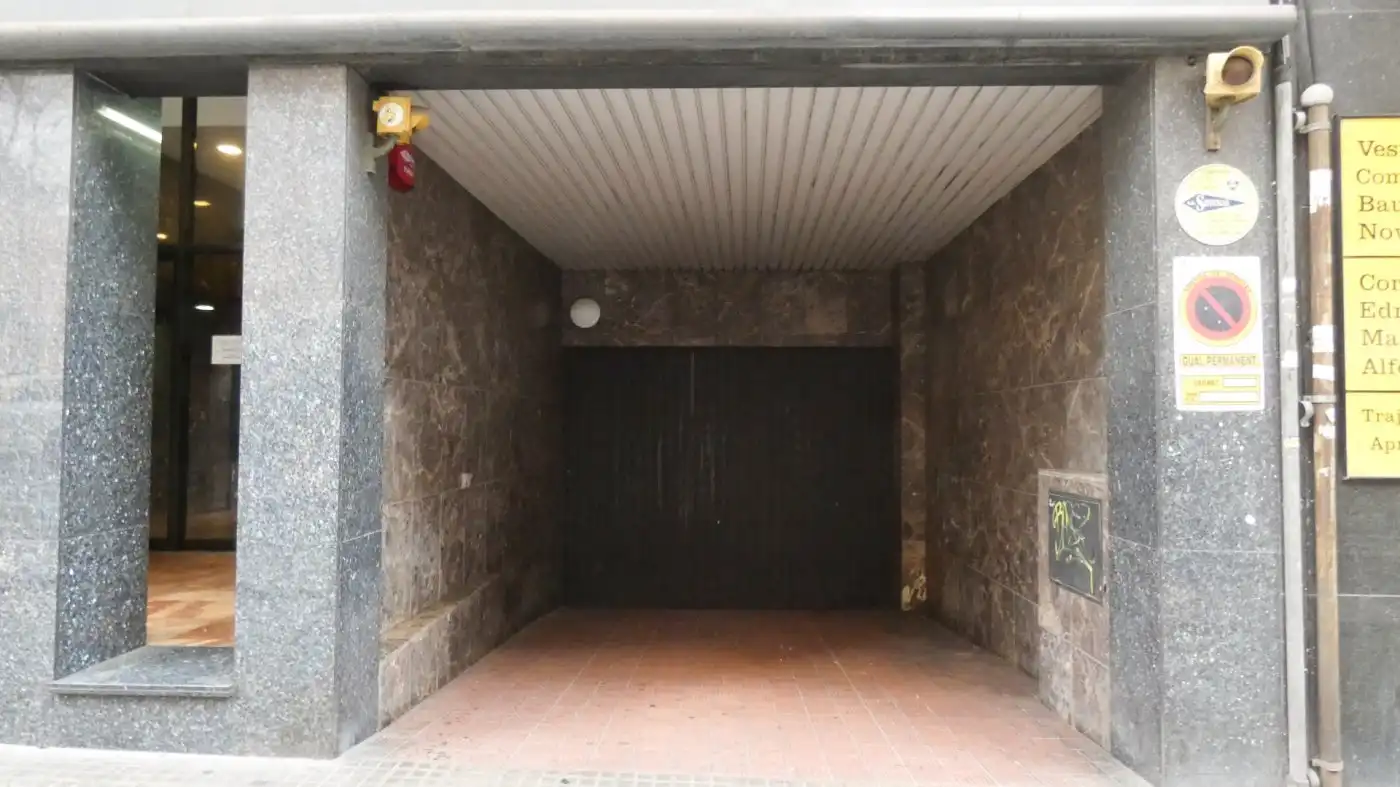 Individual en alquiler en Calle Baró de Pinopar 22, imagen 7