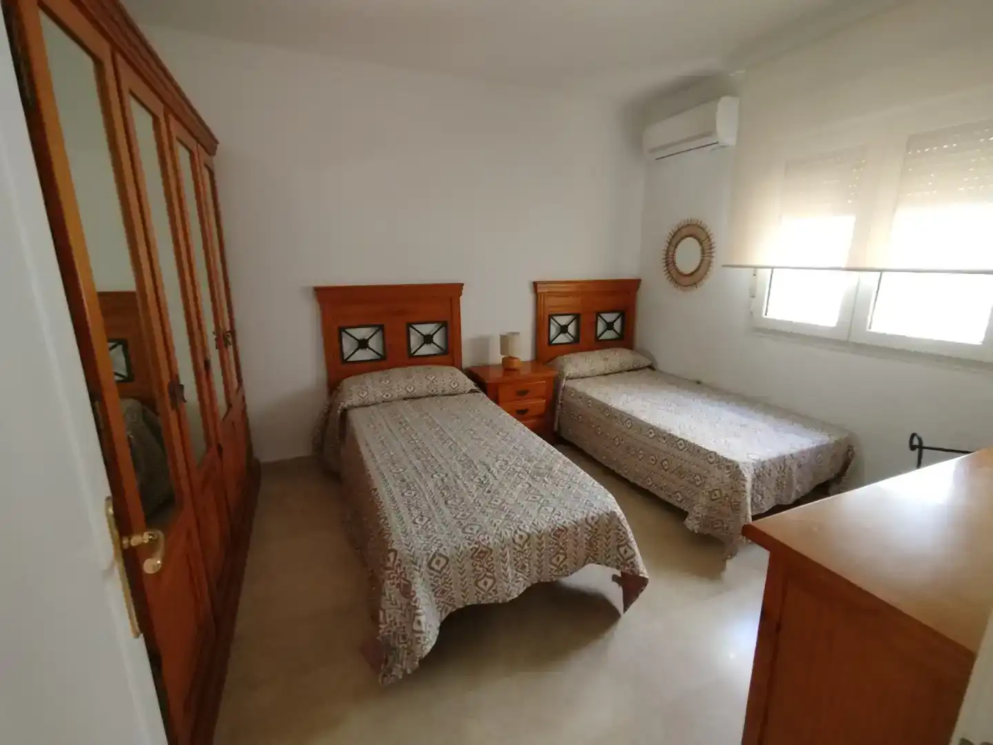 Dormitori de Casa o xalet en venda en  Melilla Capital amb Aire condicionat, Piscina i Balcó