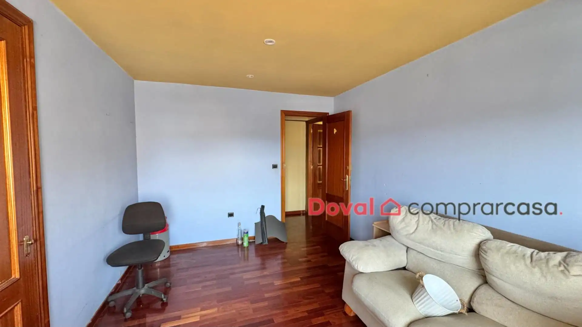 Living room of Flat for sale in Vigo   with Parquet flooring