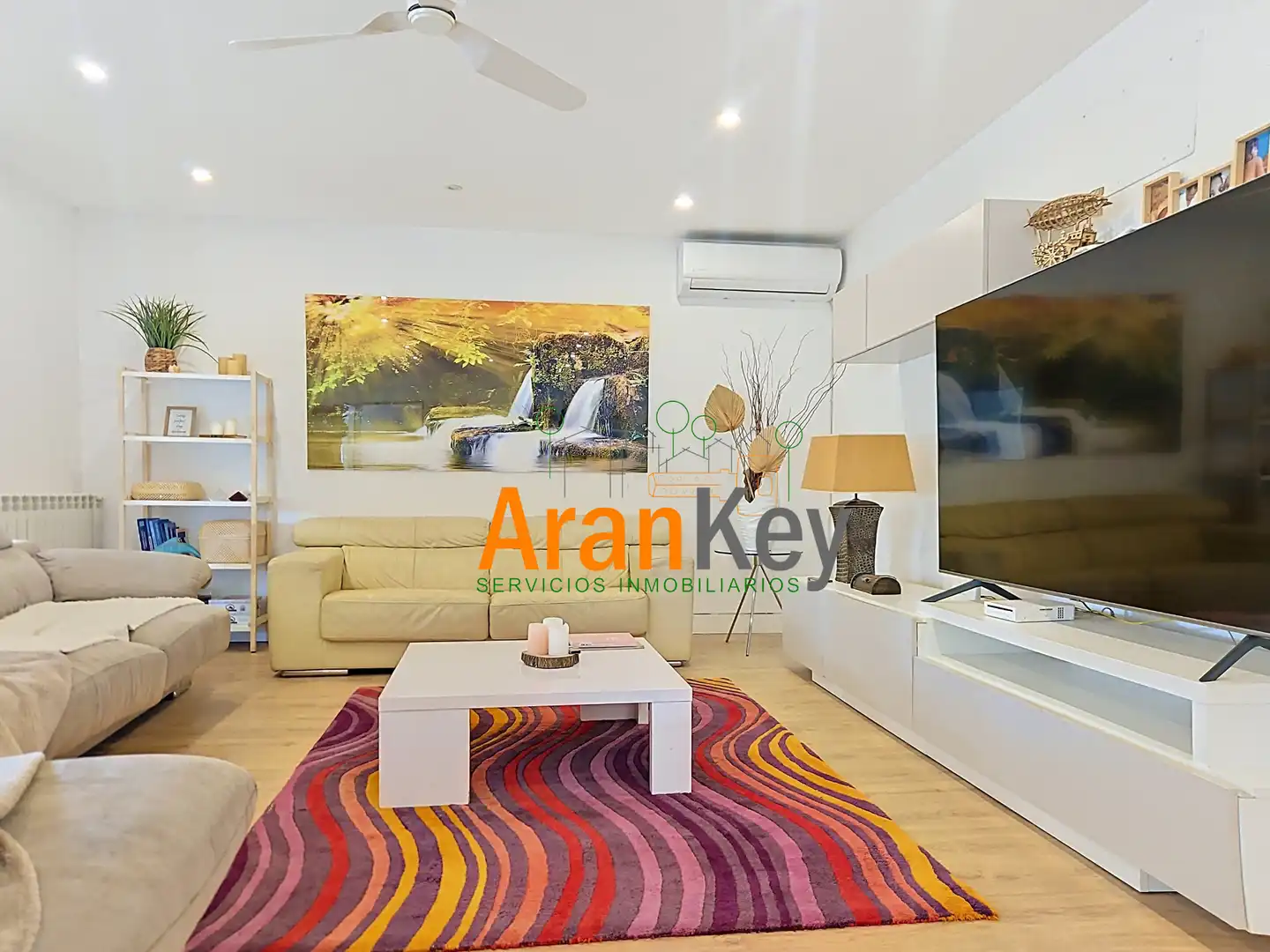 Living room of Houses for sale in Colmenar de Oreja  with Air Conditioner, Heating and Private garden