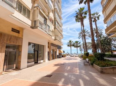 Piso con ascensor en venta en Calle Pintor Martinerz Virel