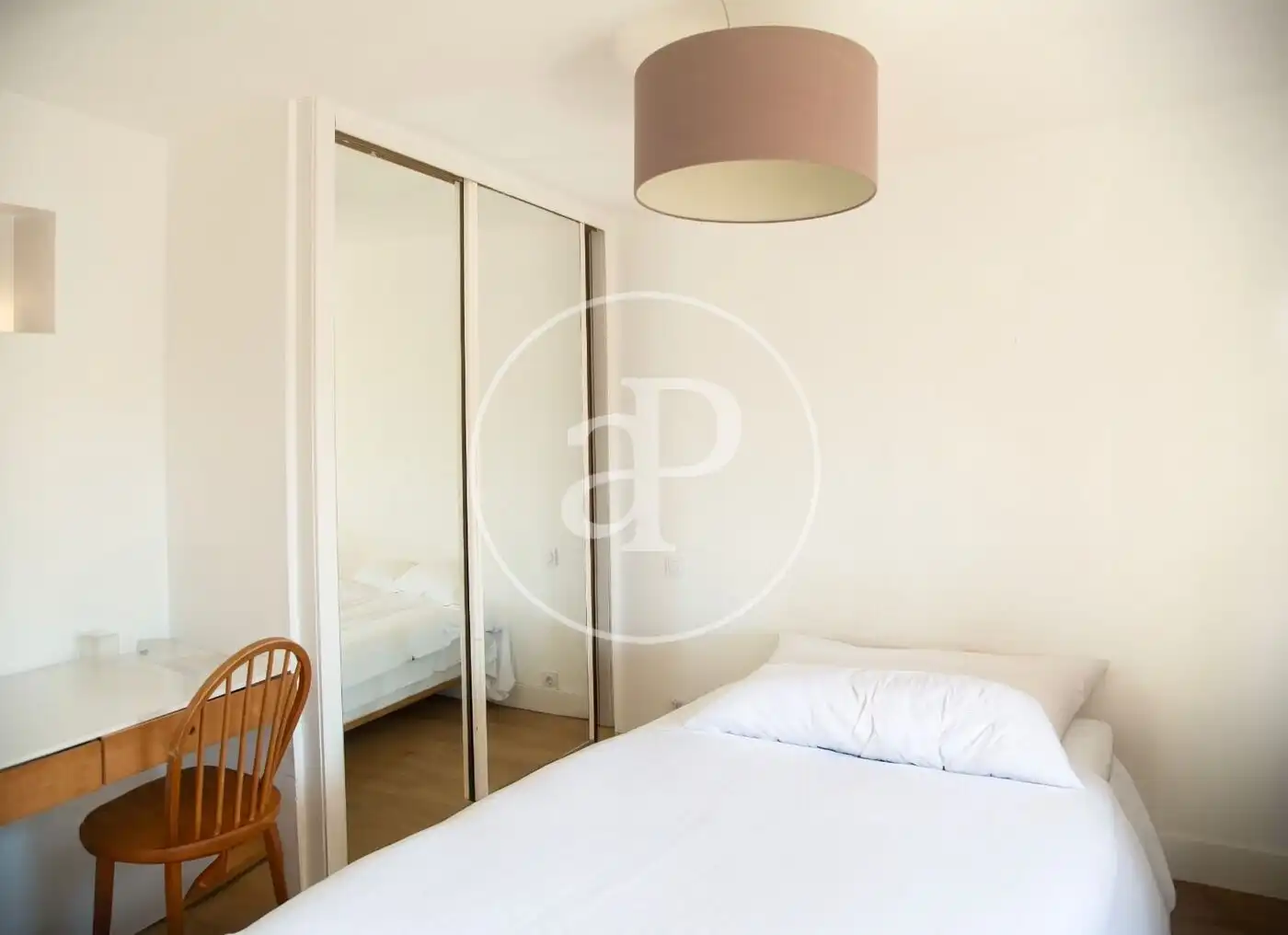 Habitación de Piso en venta en Madrid con Aire acondicionado y Calefacción