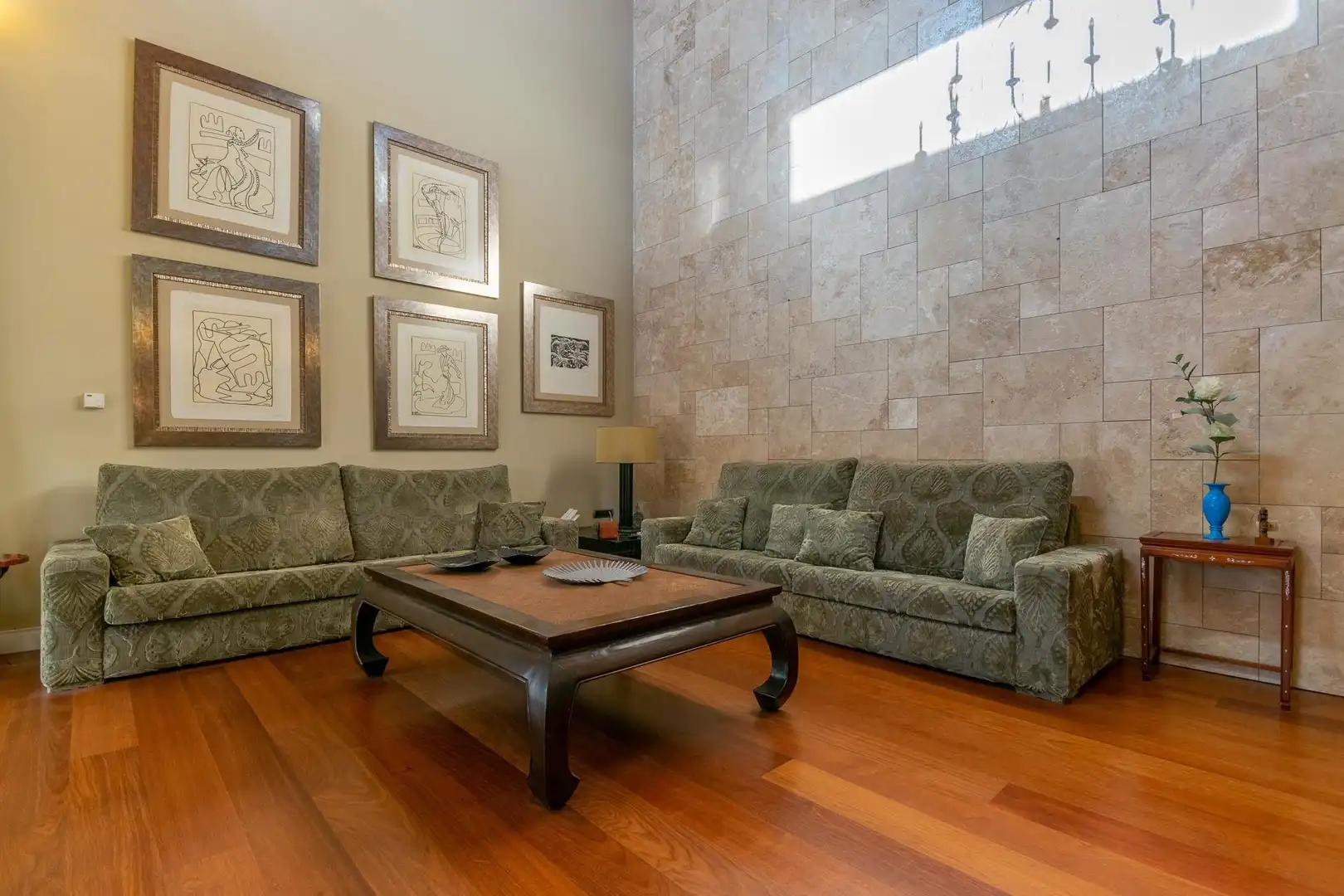 Sala de estar de Casa o chalet en venta en Alicante / Alacant con Aire acondicionado, Calefacción y Jardín privado
