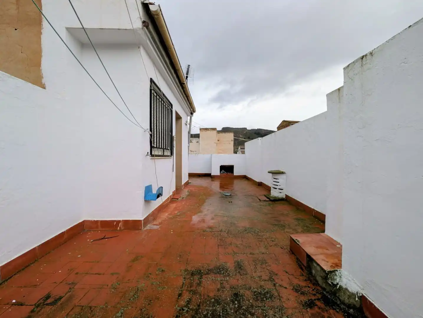 Vista exterior de Casa o xalet en venda en Loja amb Aire condicionat, Terrassa i Traster