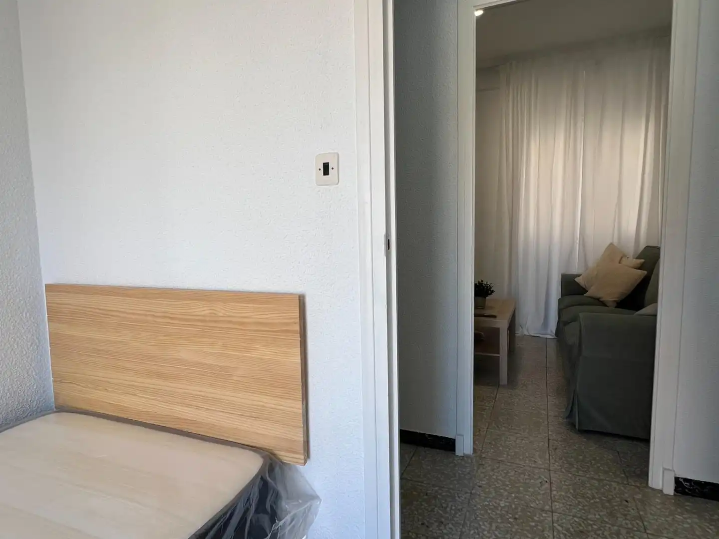 Habitación de Piso de alquiler en Elche / Elx con Amueblado y Balcón