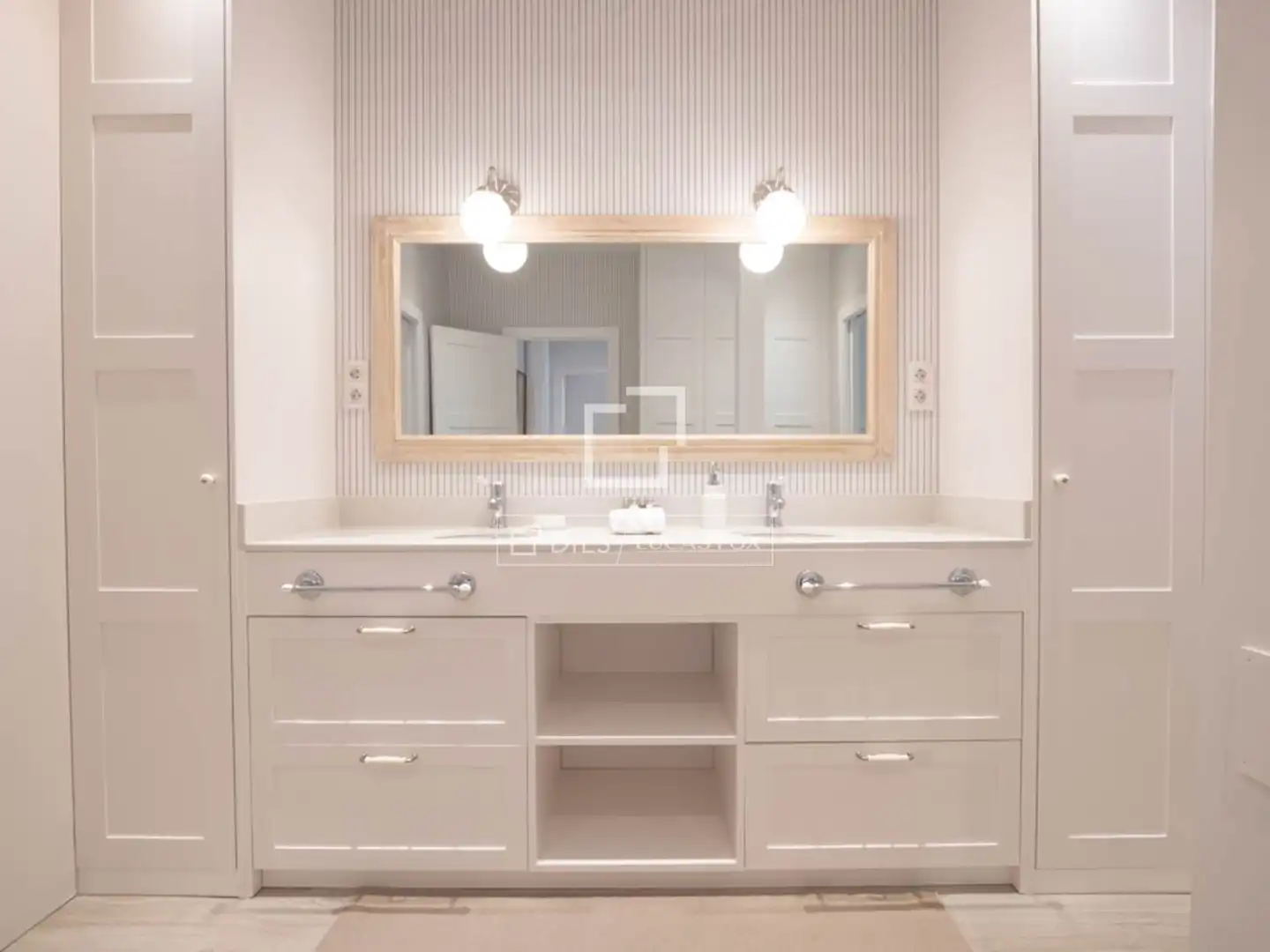 Bathroom of Flat for rent in Madrid  with Air Conditioner, Parquet flooring and Furnished