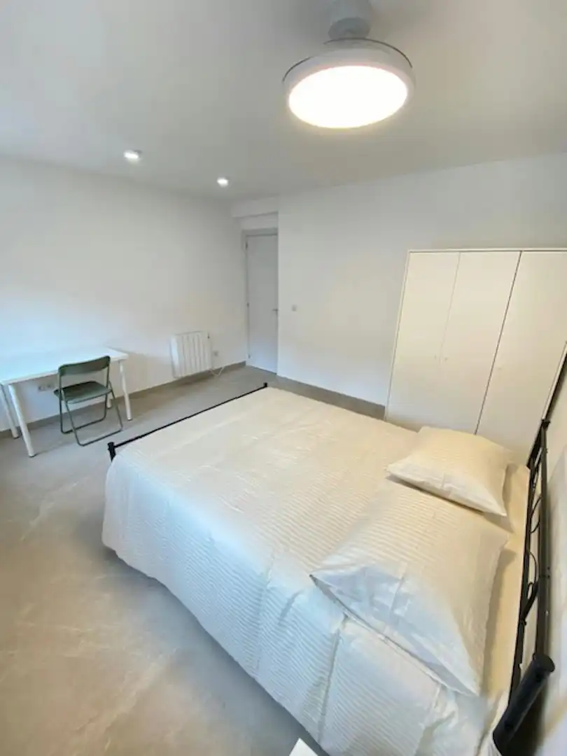 Bedroom of Flat for rent in Madrid  with Heating and Washing machine