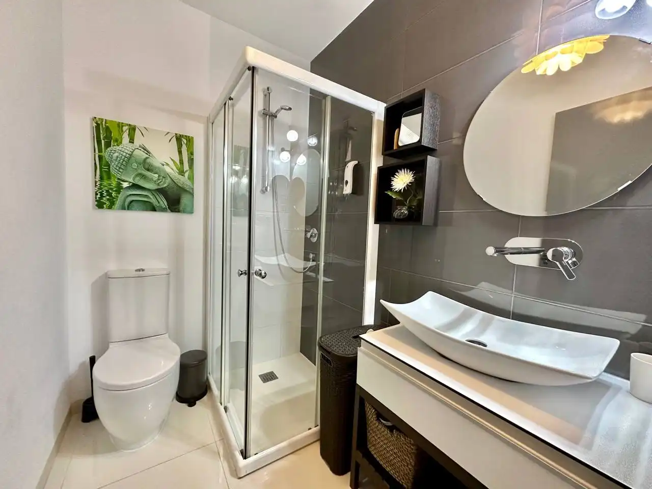 Badezimmer von Erdgeschoss zur Miete in Pilar de la Horadada mit Klimaanlage, Heizung und Privatgarten
