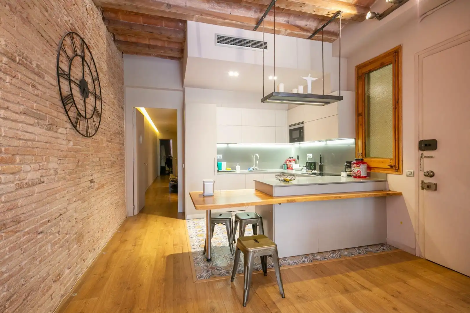 Cocina de Piso de alquiler en Barcelona con Calefacción, Parquet y Amueblado