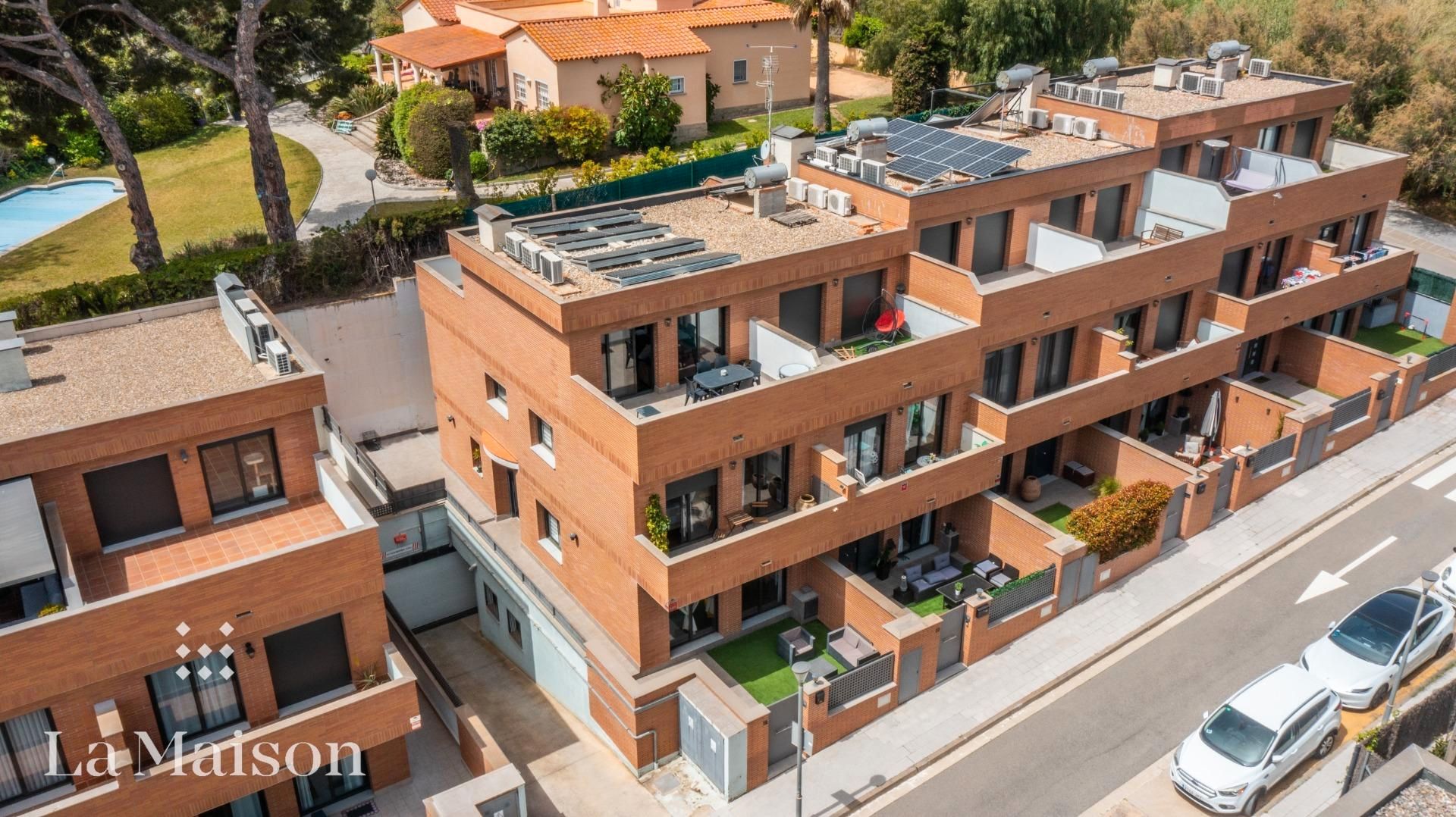 Exterior view of House or chalet for sale in Sant Andreu de Llavaneres  with Air Conditioner, Heating and Private garden