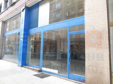 Local commercial à louer à Avenida de Pumarín