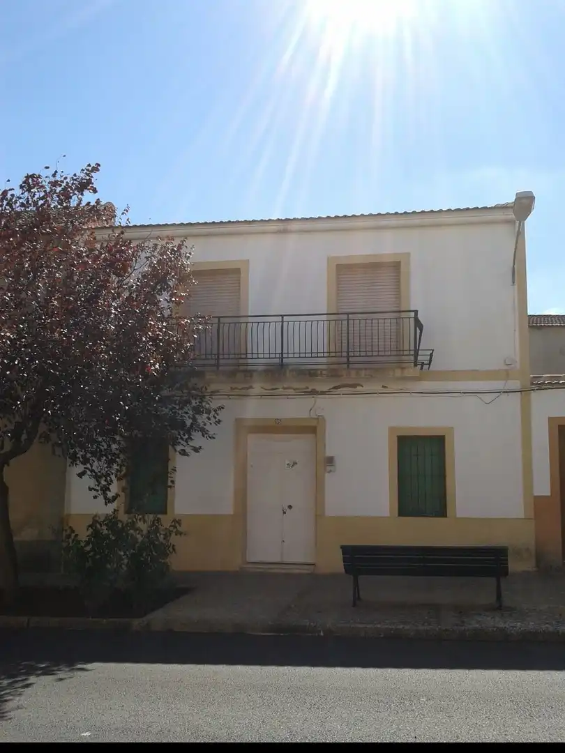 Vista exterior de Casa o xalet en venda en Alcolea de Calatrava