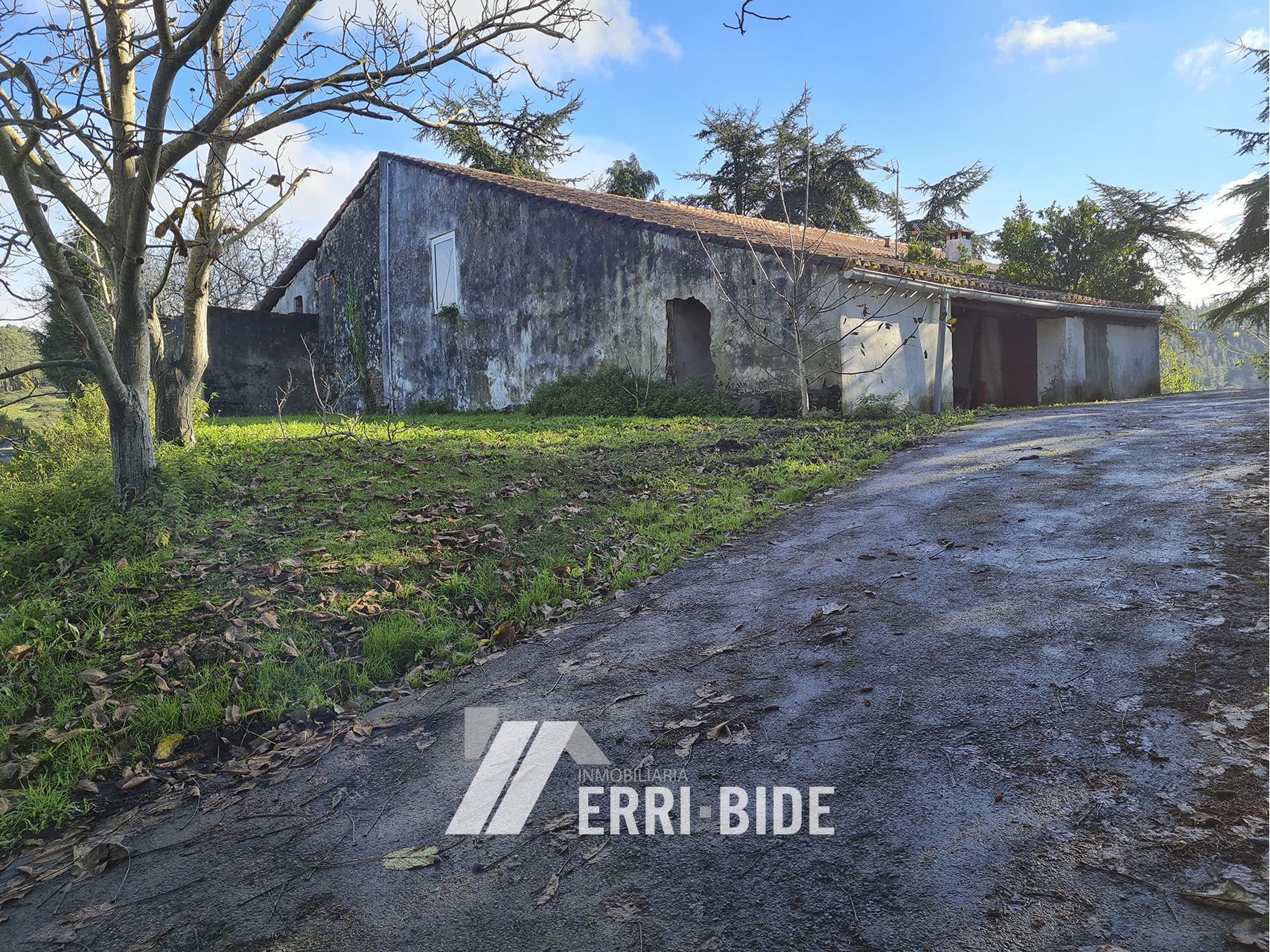 Vista exterior de Finca rústica en venda en Fruiz amb Jardí privat i Traster