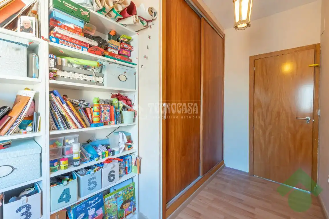 Habitación de Piso en venta en Granada con Aire acondicionado, Parquet y Terraza