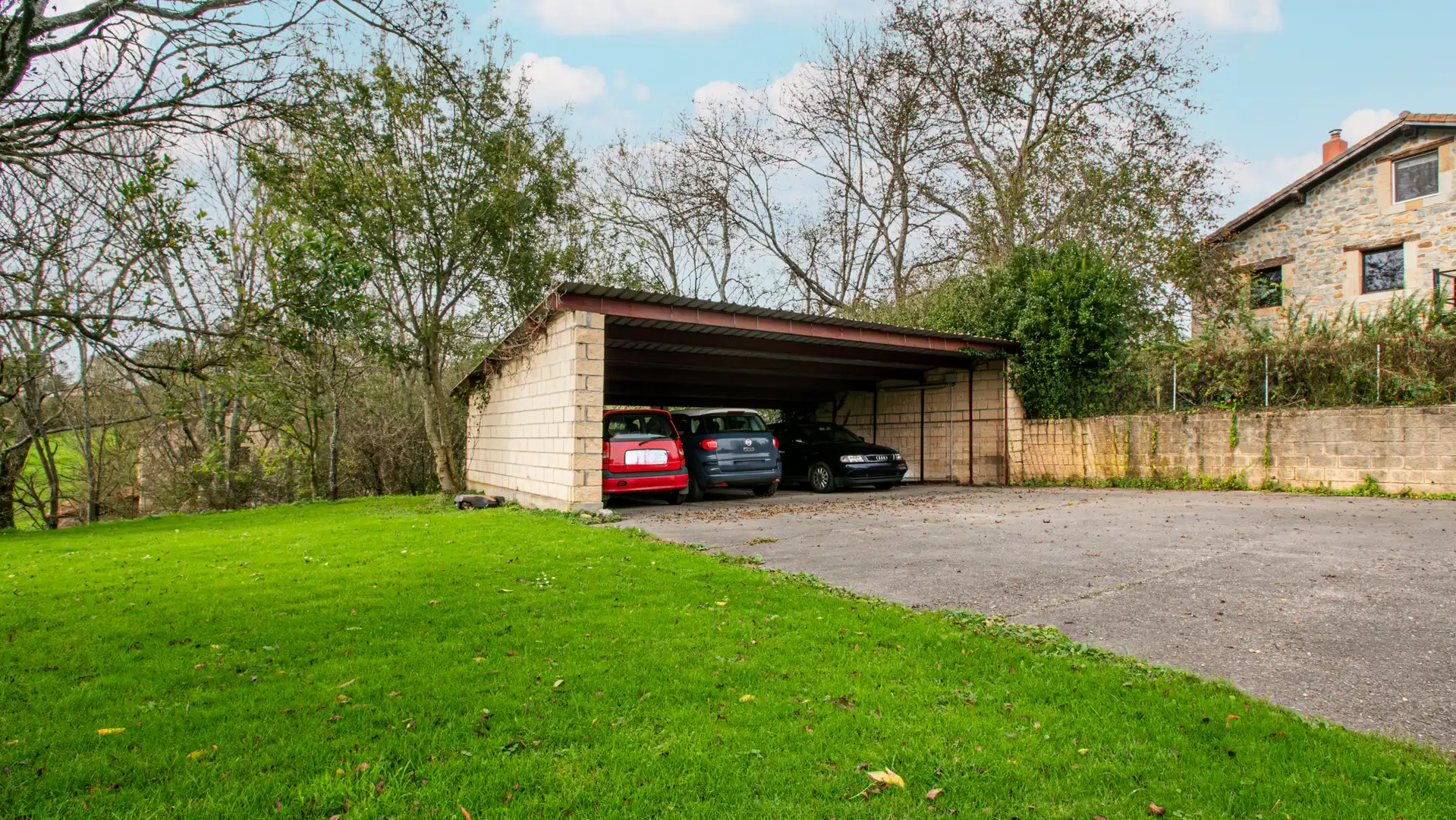 Parking de Casa o chalet en venta en Villafufre con Jardín privado y Amueblado
