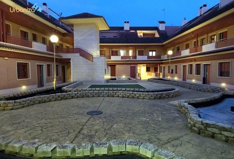 Foto 1 de Apartament de lloguer a Calle Camino del Almendro, Maria Auxiliadora - Barriada de Llera, Badajoz