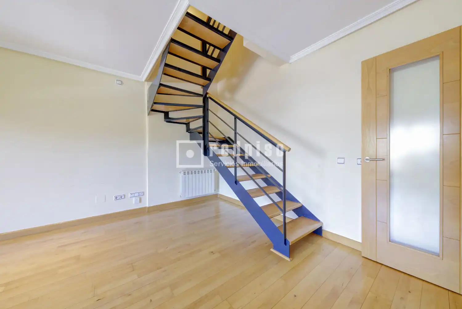 Bedroom of Duplexes for sale in Pozuelo de Alarcón  with Air Conditioner, Heating and Private garden