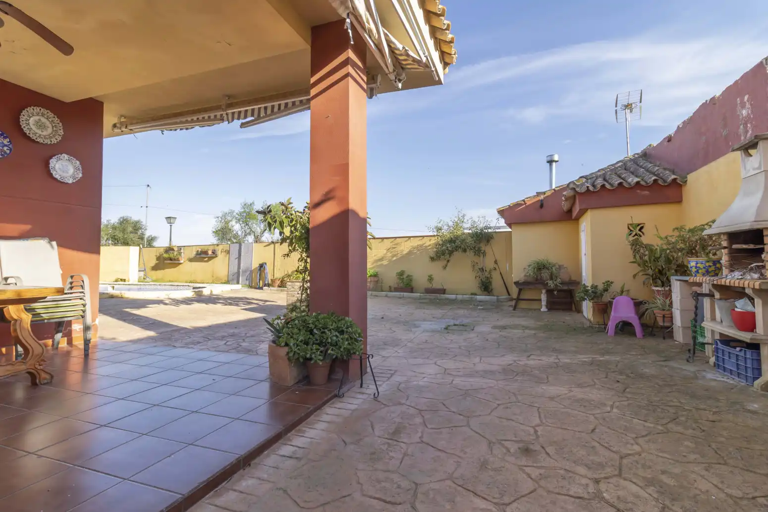 Jardí de Casa o xalet en venda en Alcalá de Guadaira amb Aire condicionat, Terrassa i Piscina