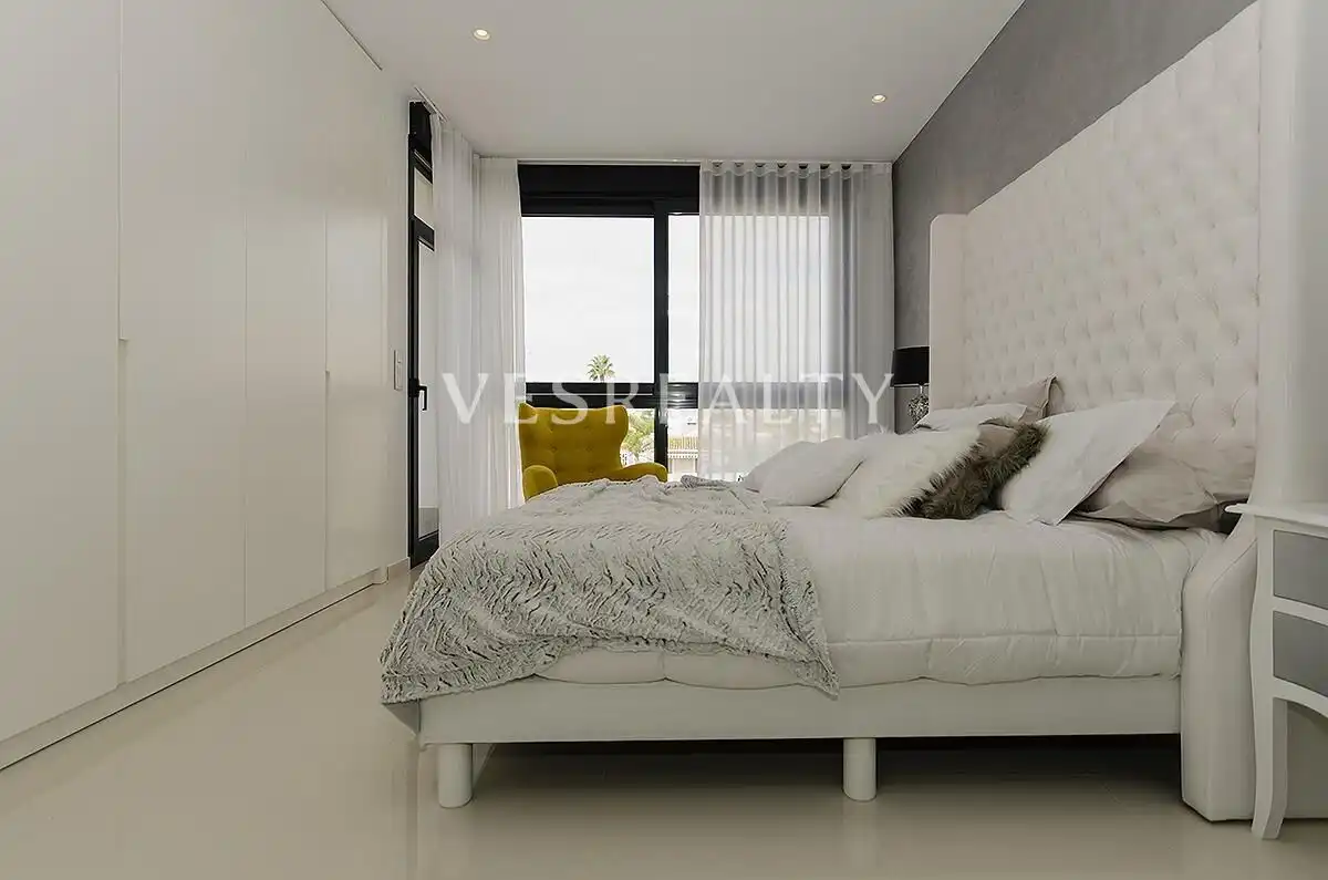 Detached house with terrace for sale in Calle Juan Marsé, imagen 28