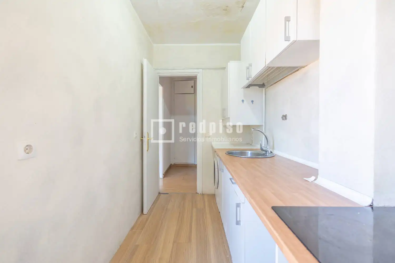Küche von Wohnung zum Verkauf in Madrid mit Klimaanlage, Heizung und Privatgarten