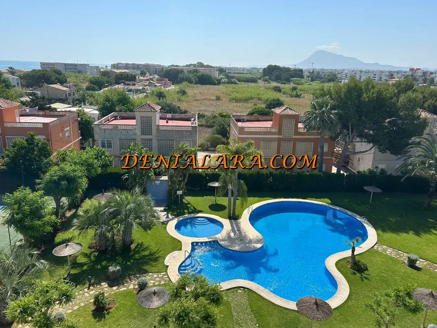 Jardín de Ático en venta en Dénia con Aire acondicionado, Terraza y Trastero
