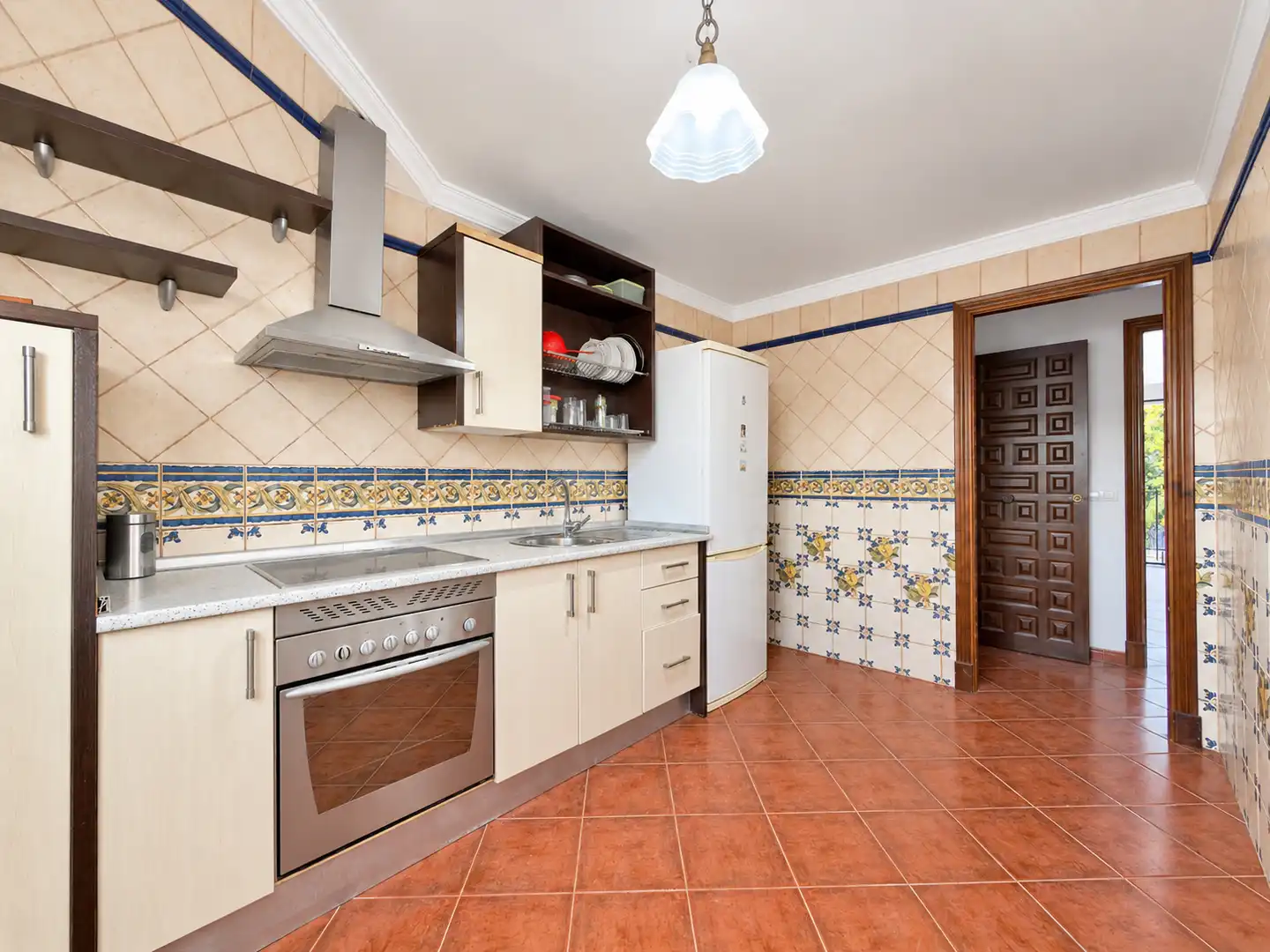 Cuina de Casa o xalet en venda en Villamartín amb Aire condicionat, Terrassa i Balcó