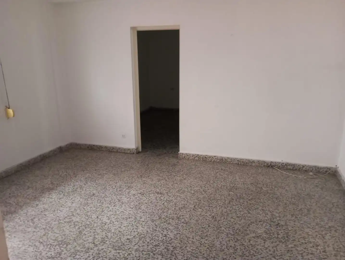 Wohnung zum Verkauf in Algeciras mit Terrasse und Balkon