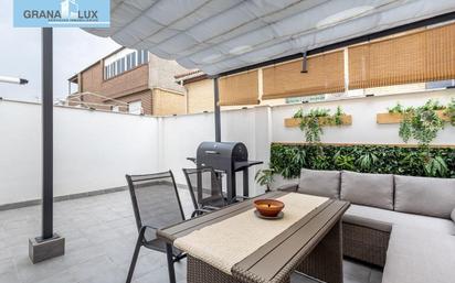 Terrassa de Casa adosada en venda en Maracena amb Calefacció, Jardí privat i Terrassa