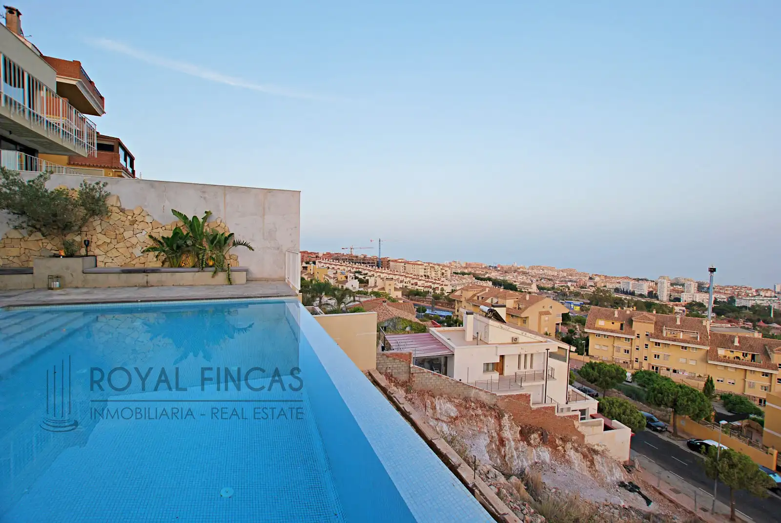 Exterior view of Detached homes for sale in Benalmádena  with Air Conditioner, Terrace and Swimming Pool