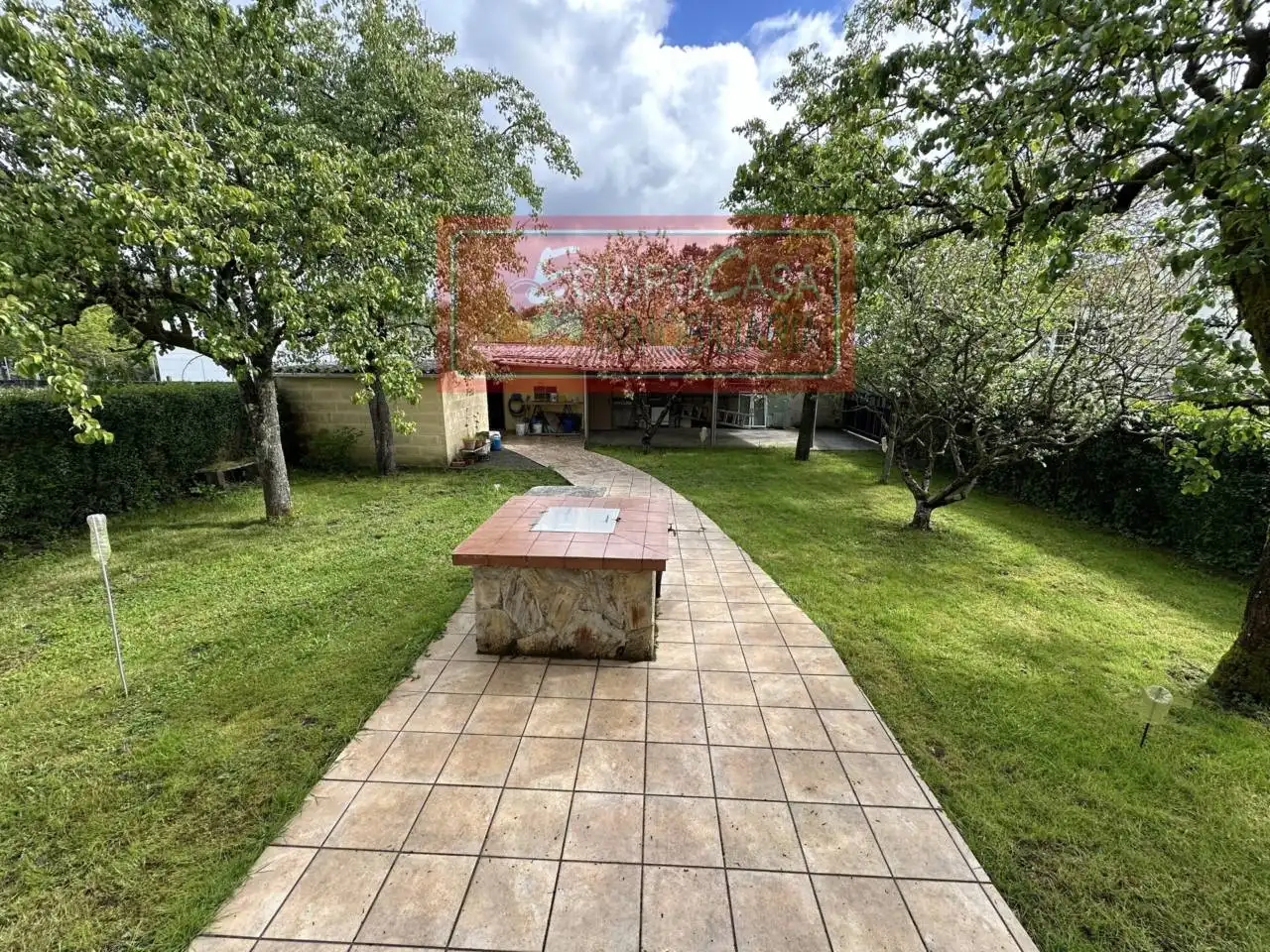 Jardí de Casa o xalet en venda en Rábade amb Calefacció, Jardí privat i Moblat
