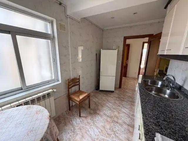 Cocina de Piso en venta en Peñaranda de Bracamonte con Calefacción y Amueblado