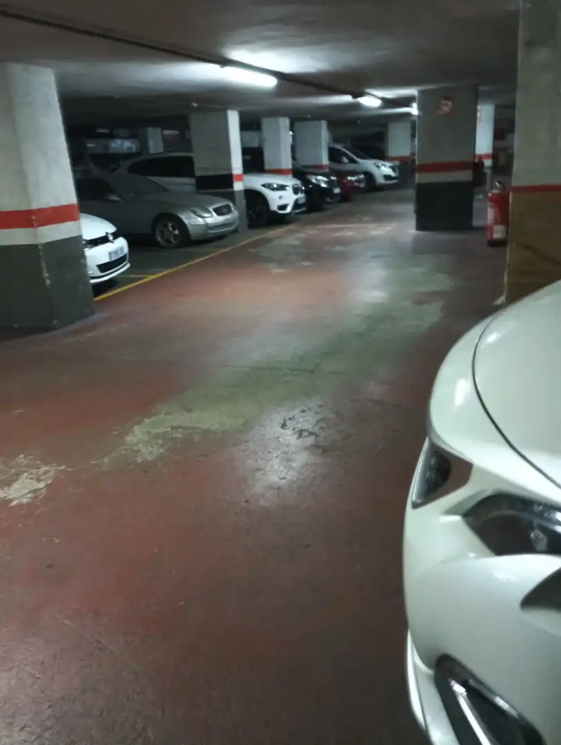 Aparcament de Garatge en venda en Badalona