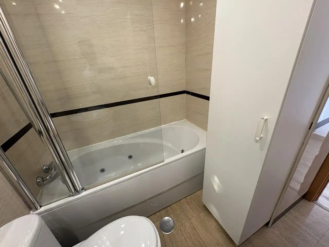 Bathroom of Study for sale in Pozuelo de Alarcón  with Air Conditioner and Heating