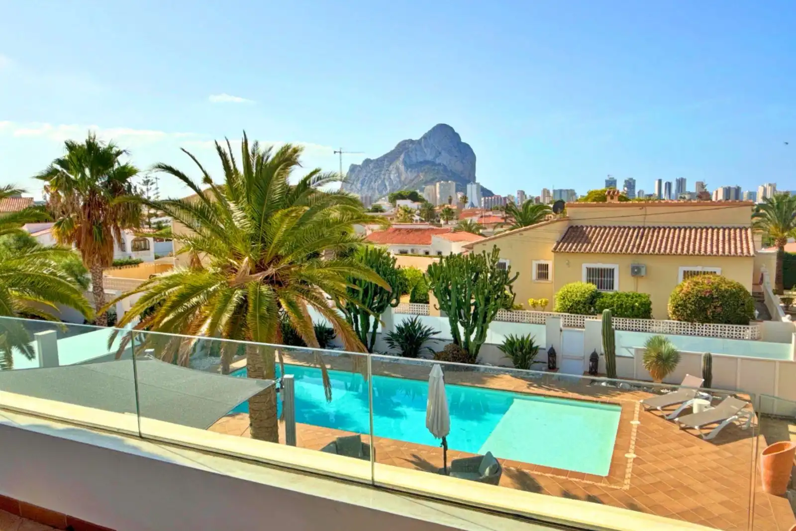 Vista exterior de Casa o chalet de alquiler en Calpe / Calp con Aire acondicionado, Calefacción y Terraza