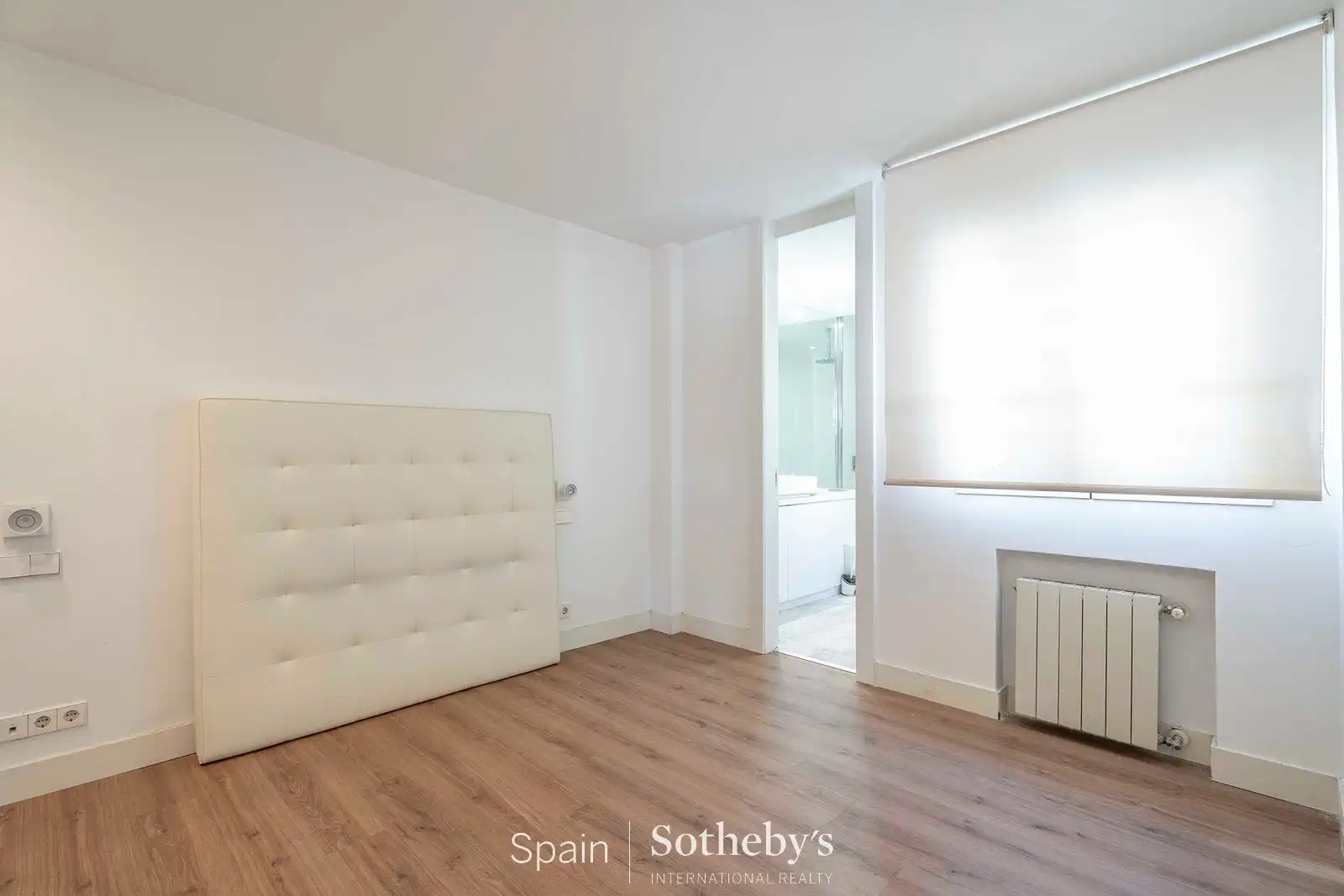 Attic for sale in Madrid  with Air Conditioner, Heating and Terrace