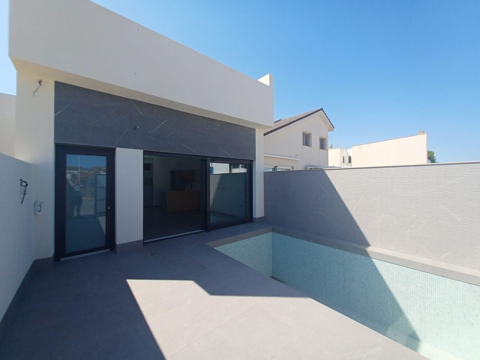 Piscina de Casa o xalet en venda en San Pedro del Pinatar amb Jardí privat, Terrassa i Piscina