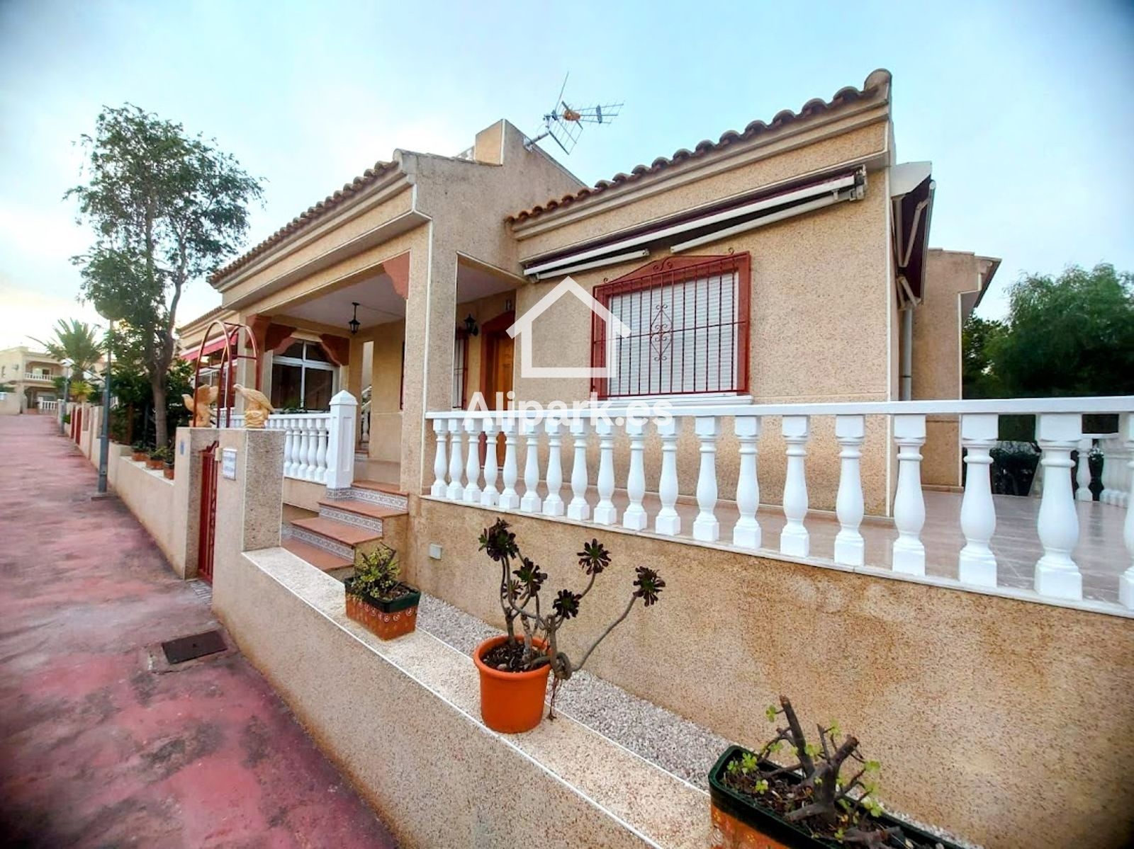 Exterior view of Single-family semi-detached for sale in Algorfa  with Heating, Private garden and Terrace