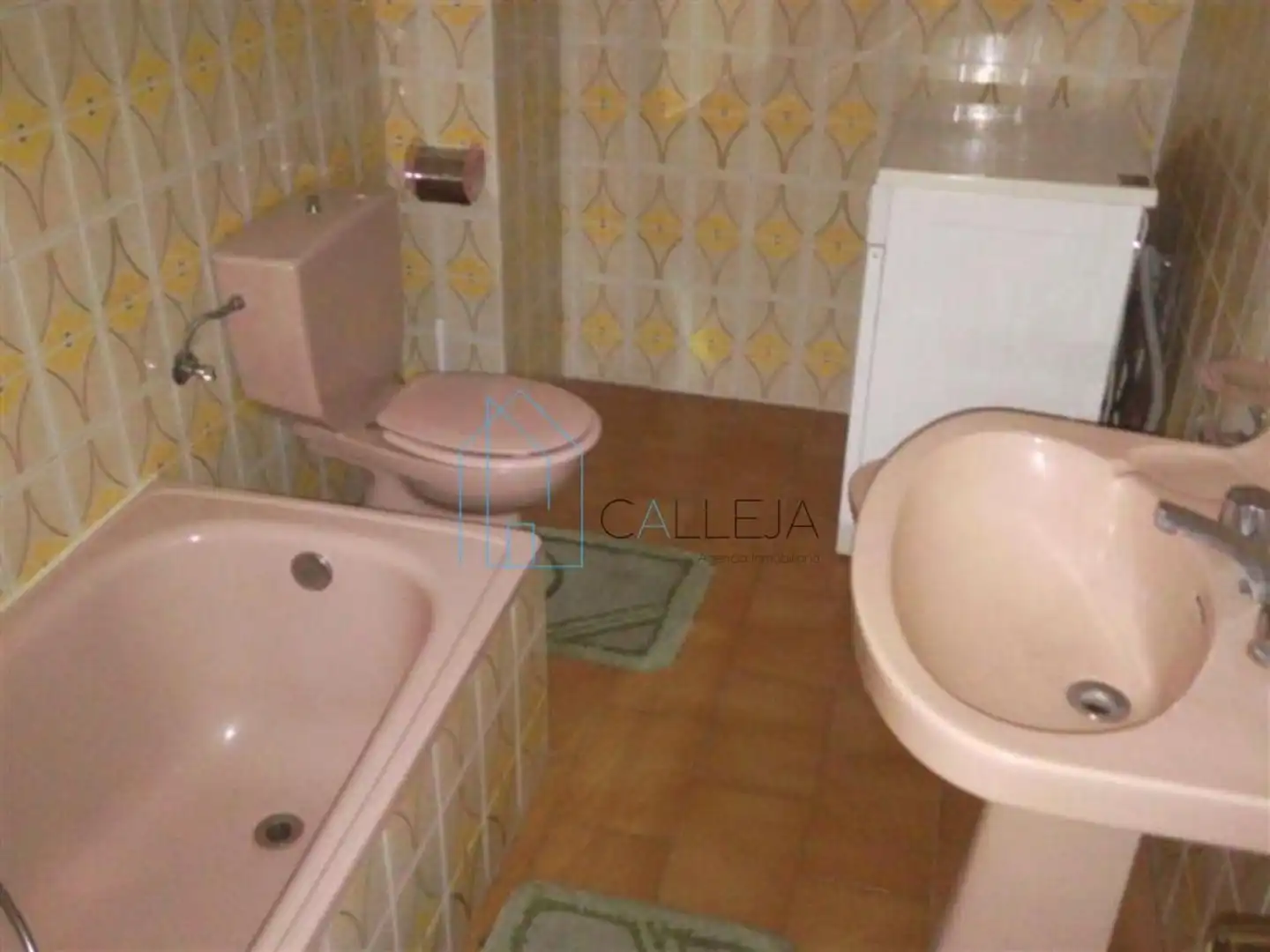 Baño de Piso en venta en Ourense Capital  con Calefacción y Trastero