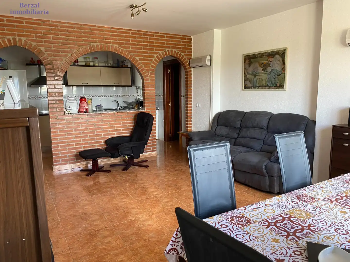 Sala de estar de Casa adosada en venta en Hormilla con Calefacción y Terraza