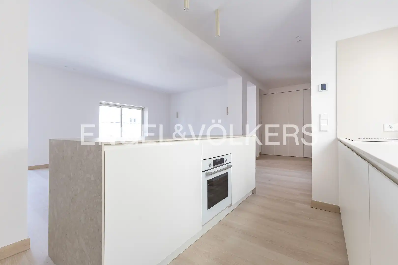 Exterior view of Flat for sale in Madrid  with Air Conditioner, Heating and Terrace