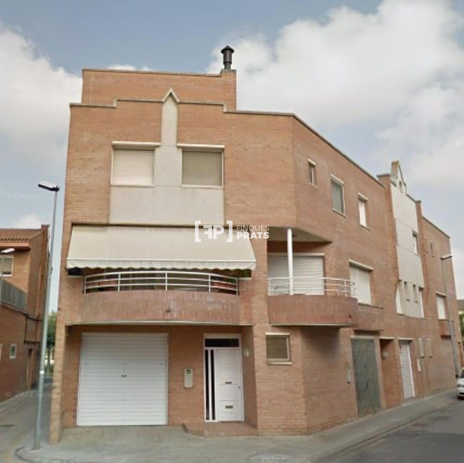 Vista exterior de Casa adosada en venda en Alpicat amb Calefacció i Terrassa