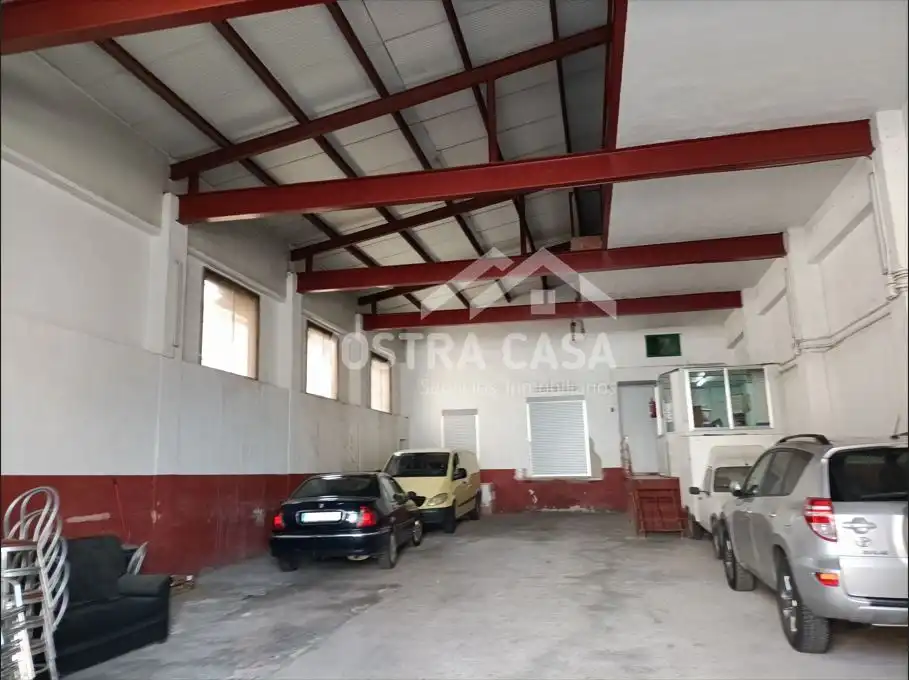 Local en venda en Ayora amb Aire condicionat