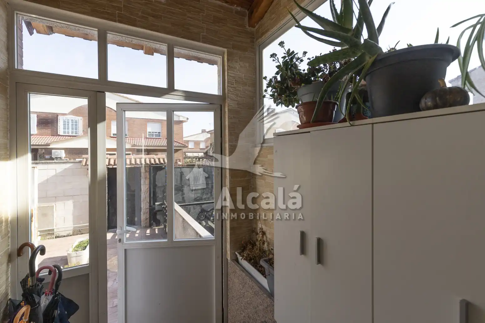 Terraza de Casa adosada en venta en Azuqueca de Henares con Aire acondicionado, Calefacción y Piscina