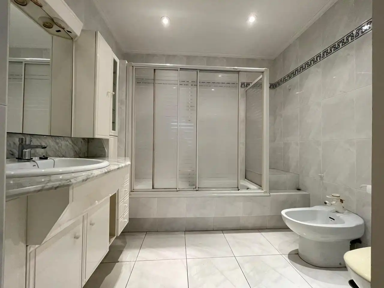 Baño de Piso en venta en A Coruña Capital  con Calefacción, Parquet y Trastero